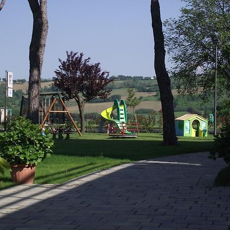 Hotel Ausonia Monte Porzio Exterior photo